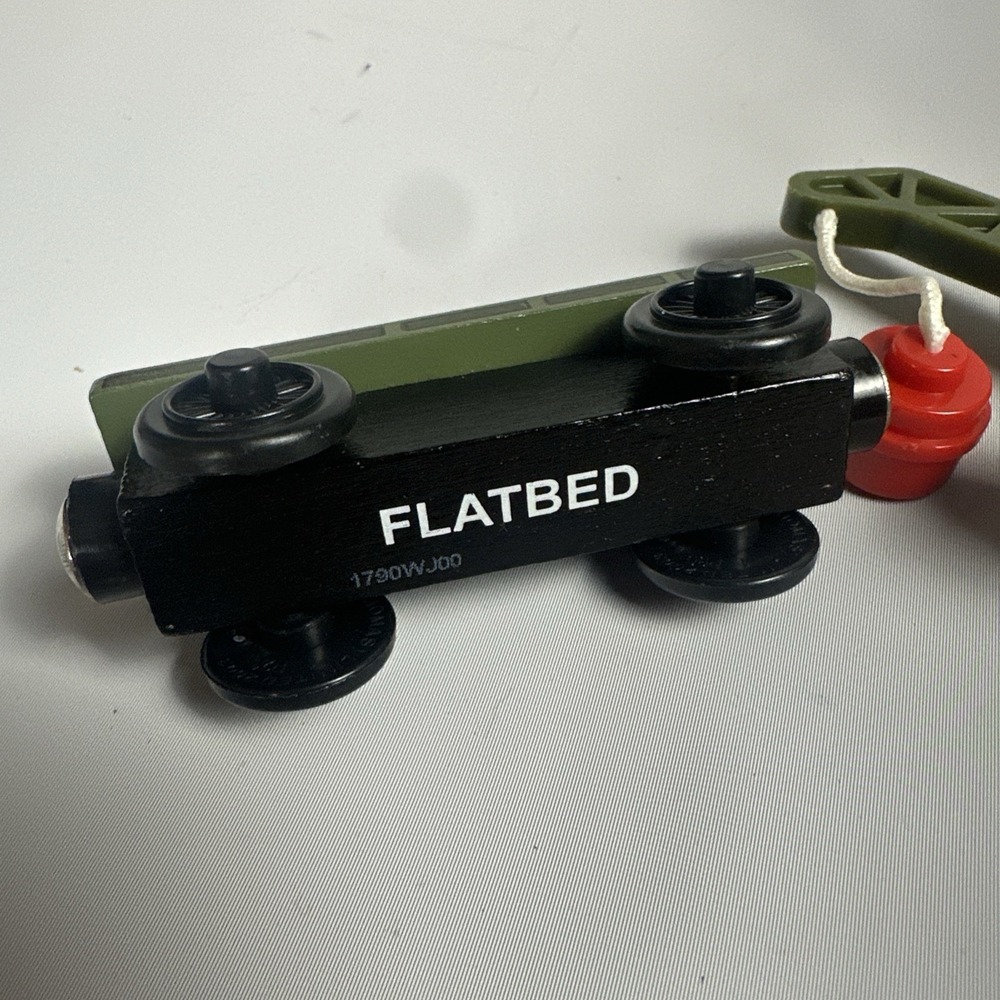 Thomas & Friends Wooden Railway Breakdown Train Flatbed Tank Engine EUC - Picture 5 of 6